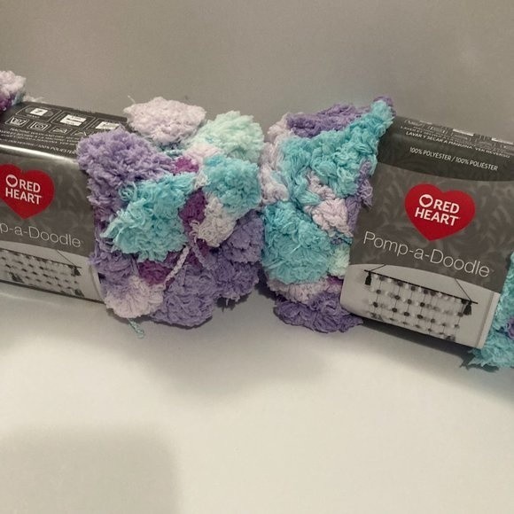 Red Heart Pomp A Doodle Jumbo Yarn Lilac Breeze Light Dark Purple Blue - Picture 12 of 15